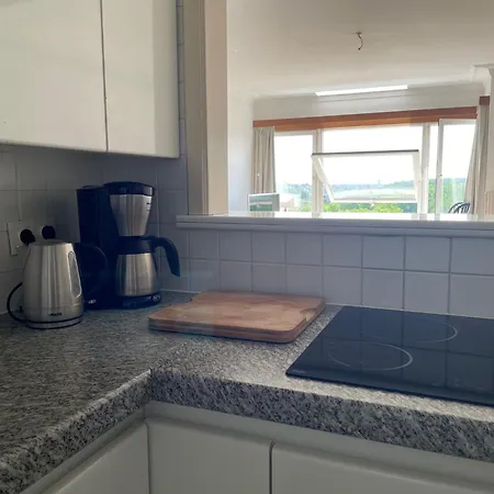 Spacious 3 Bedroom With Seaview In Apartament *