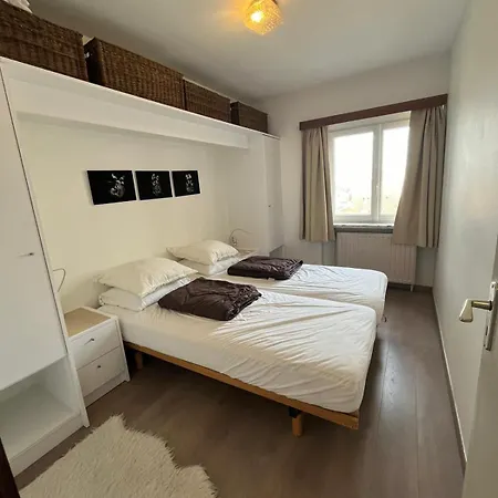 Spacious 3 Bedroom With Seaview In *