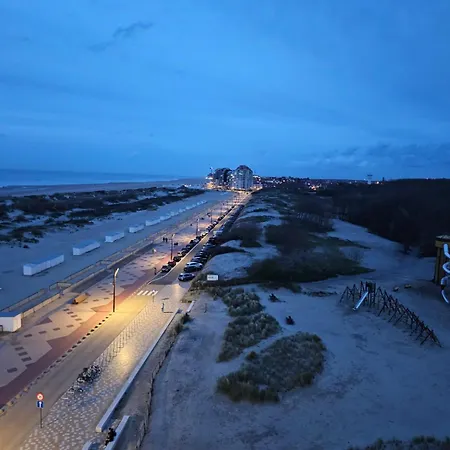 Spacious 3 Bedroom With Seaview In 公寓 *