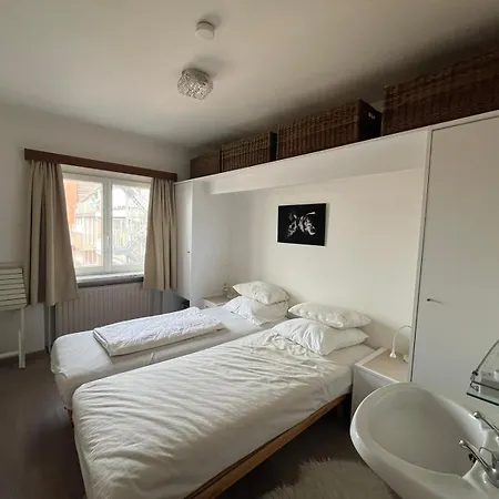 Spacious 3 Bedroom With Seaview In Lägenhet *